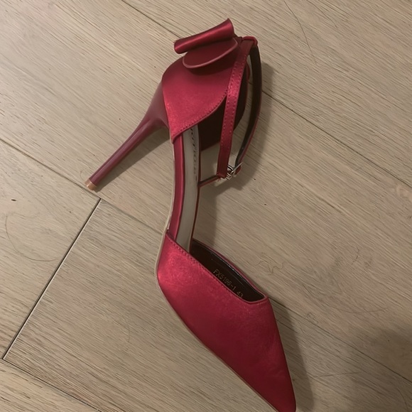 Big tree heels - Picture 2 of 2